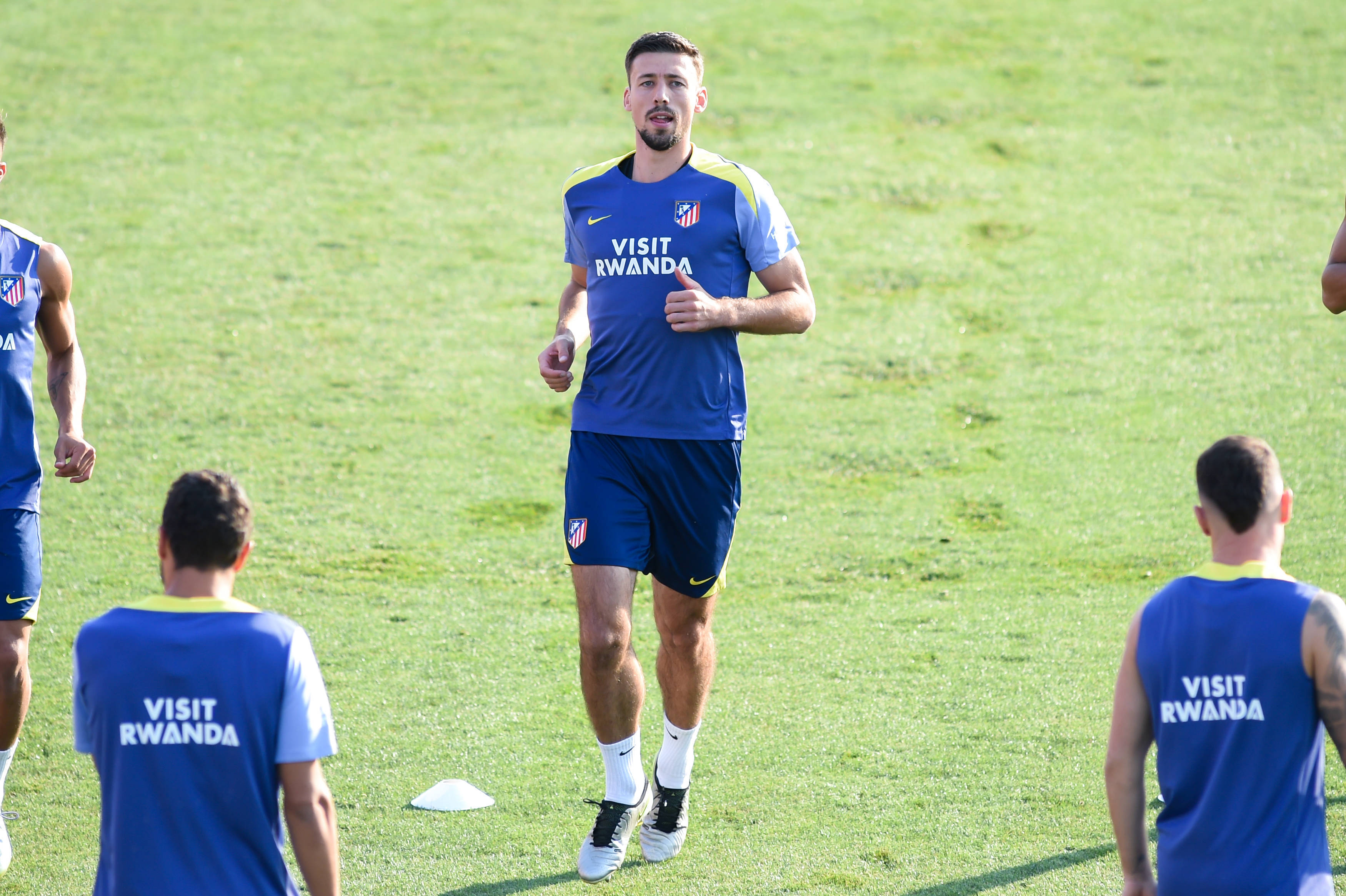 皇冠体育-（体育）足(zú)球：马德里竞技一队备战新赛季