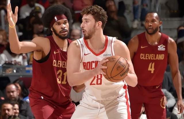 重磅！美记：东部全明星后卫特雷杨有望空降休斯顿火箭