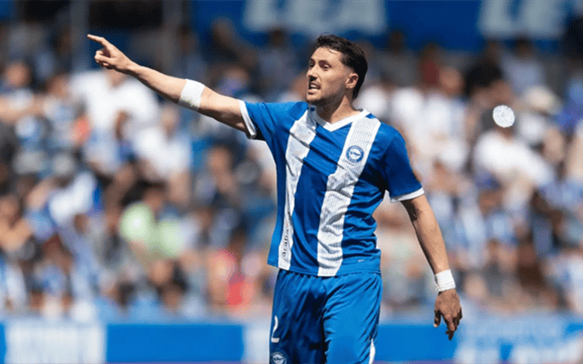 皇冠体育-西甲：阿拉维斯保级压力巨大，巴伦西亚近期状态强势