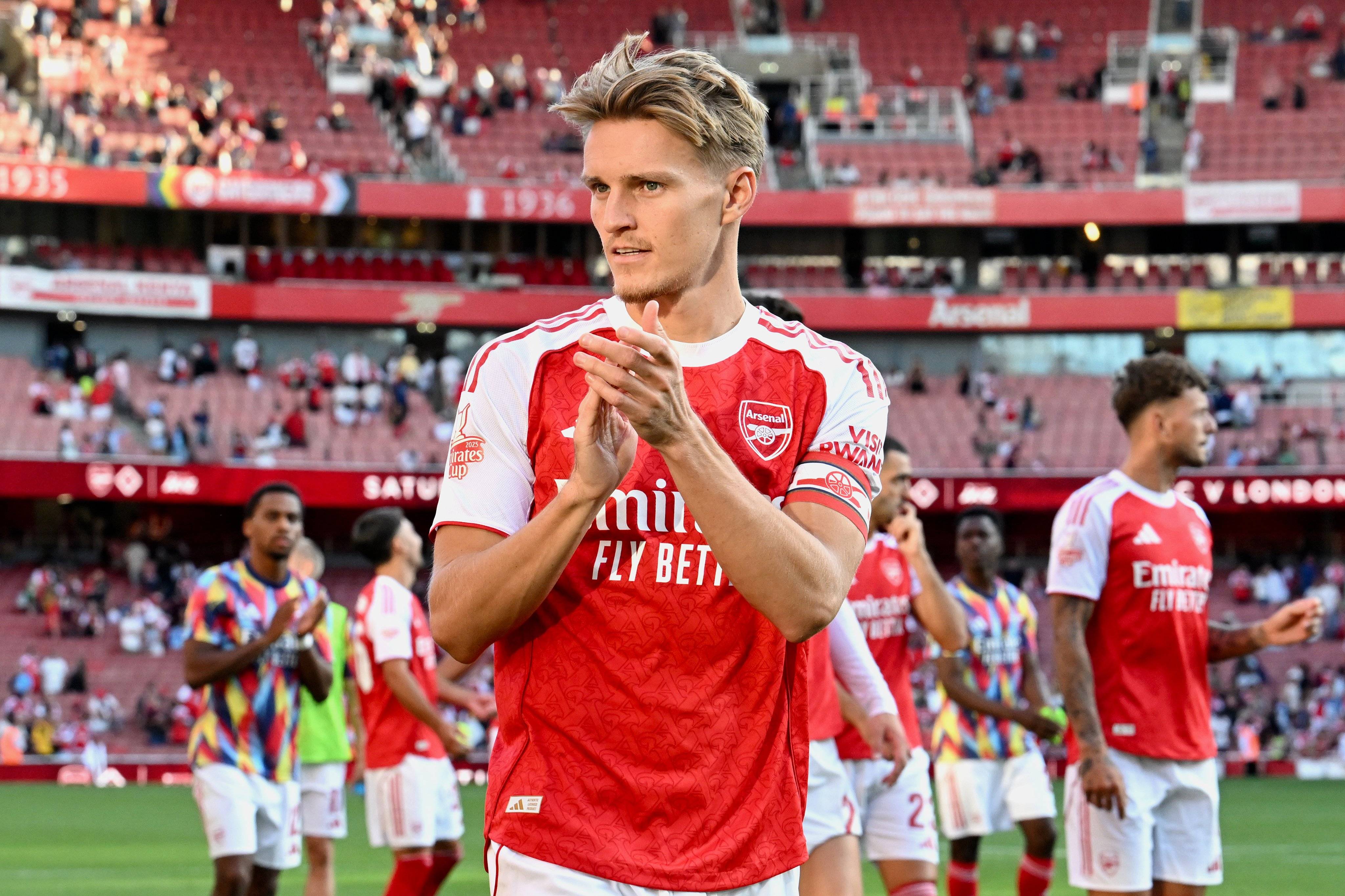 英超前瞻！阿森纳等到新9号，中场更新换代，留给阿尔特塔的时间不多了