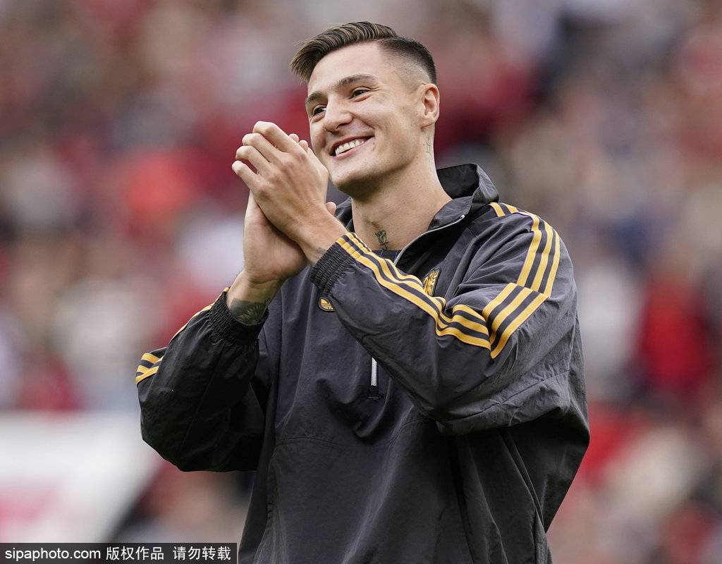 皇冠HG-英媒预測(cè)曼联战阿森纳首发：三大锋线新援齊(qí)发 B费坐镇中场