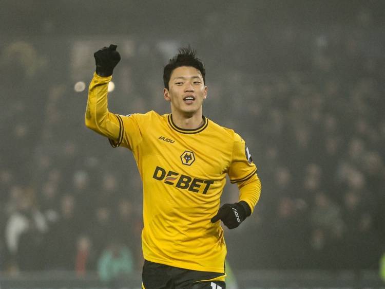 皇冠体育-talkSPORT：狼队不愿放拉尔森amp;黄喜灿 接近签赫罗纳中卫克雷吉奇