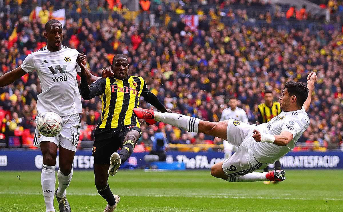 那不勒斯引进英超传奇中场,伯恩茅斯开局艰难,狼队前锋威胁减弱