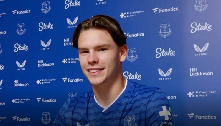 皇冠体育app-埃弗顿新援迪布林：我从未对踢球如此期待，埃弗顿的氛围无与伦比