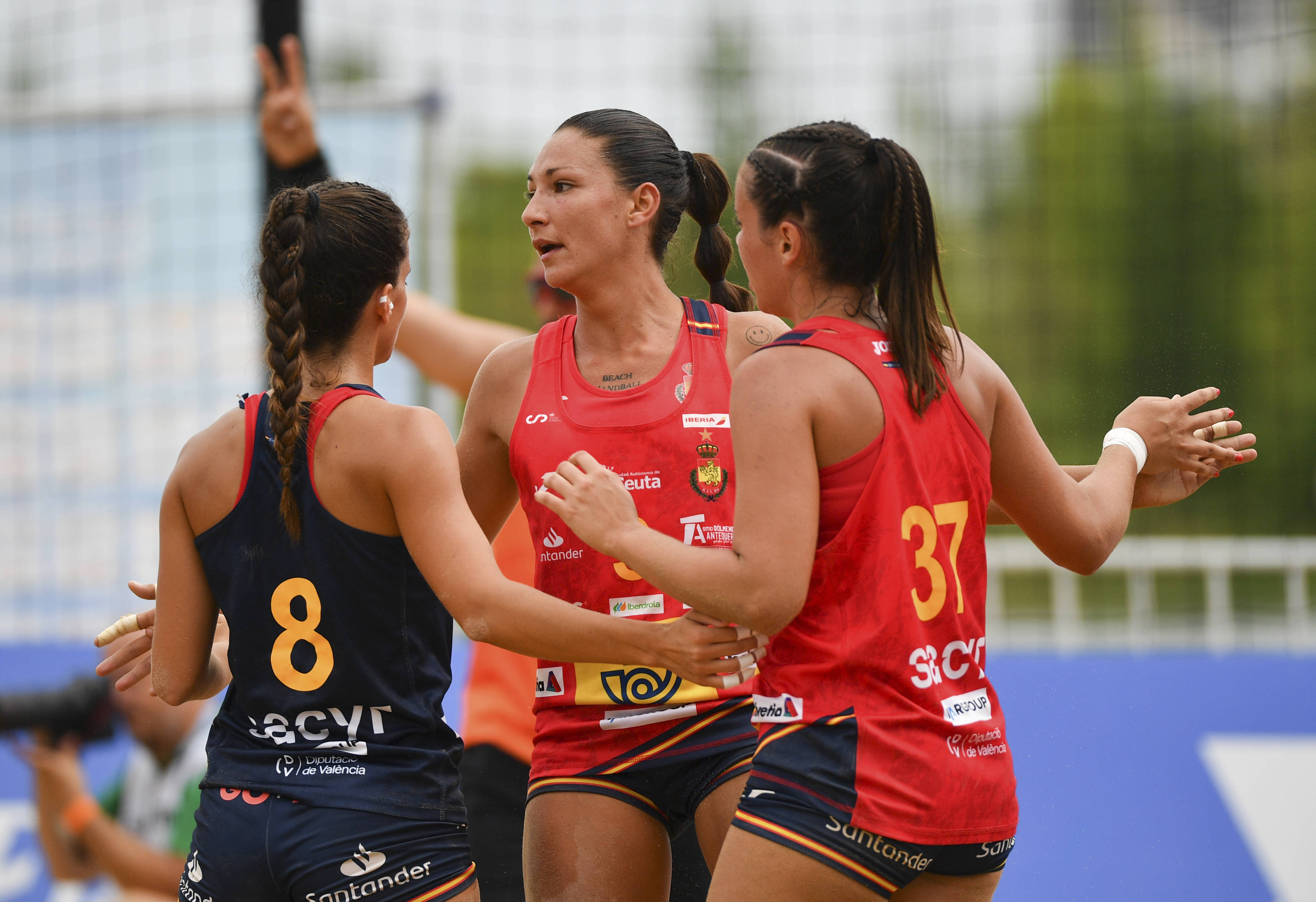 皇冠体育首页-（成都世运会）沙滩手球——女子半决赛：阿根(gēn)廷队战胜西班牙队