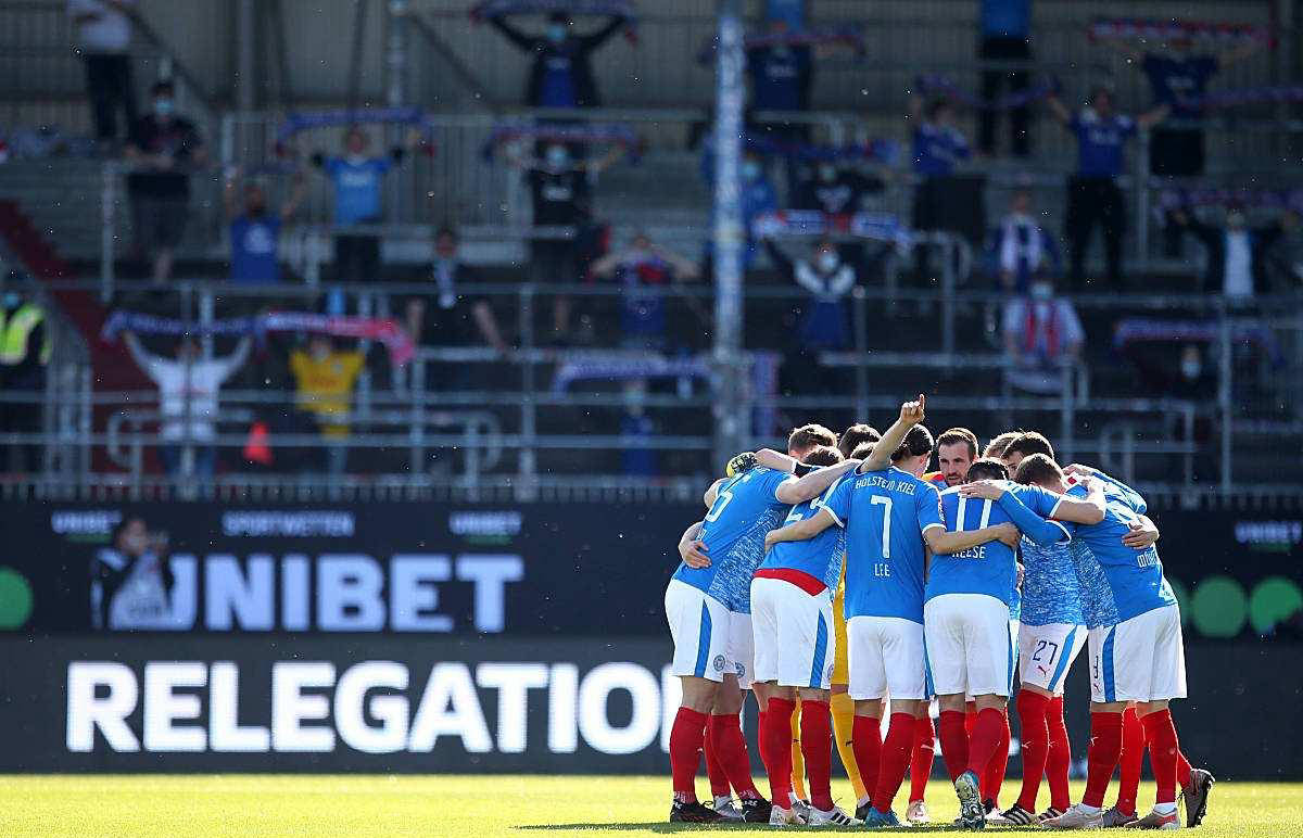 皇冠-升班马比勒菲尔德迎戰(zhàn)降班马荷尔斯泰因基尔，实力碾压对手！