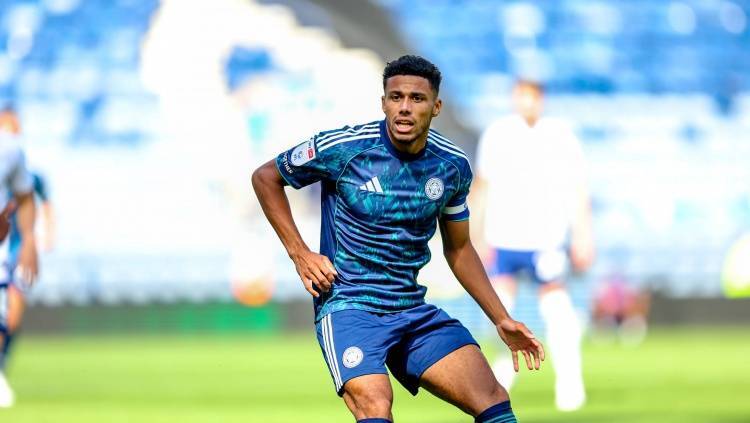 皇冠体育app-莱斯特城官方：后卫詹姆斯-贾斯汀转会加盟利兹联